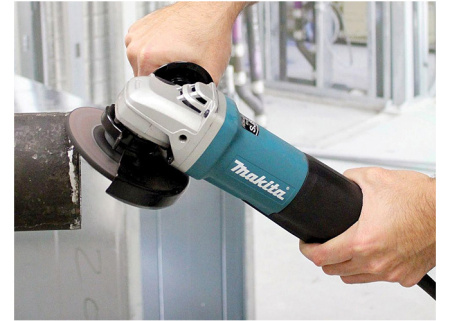 Одноручная углошлифмашина MAKITA 9564 PZ