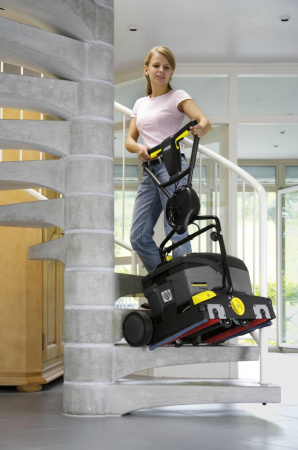 Машина для ухода за полами Karcher BR 40/10 C Adv