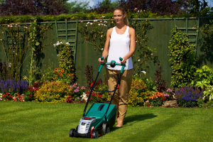 Аккумуляторная газонокосилка Bosch Rotak 32 LI High Power