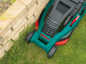 Электрическая газонокосилка  Bosch Rotak 37