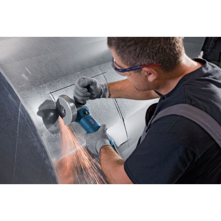 Одноручная угловая шлифмашина BOSCH GWS 9-115 в кор.