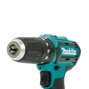 Аккумуляторная ударная дрель-шуруповерт MAKITA HP 331 DWAE в чем.