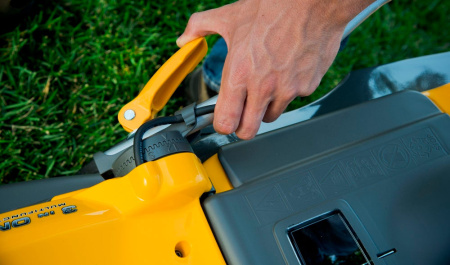 Электрическая газонокосилка  STIGA COMBI 44 E