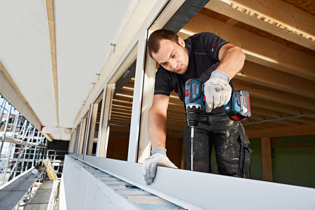 Дрель-шуруповерт Bosch GSR 18V-60 C