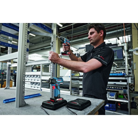 Комплект аккумулятор 12.0 В GBA12 V 1 шт. + зарядное устройство GAL 1830 W-UNI