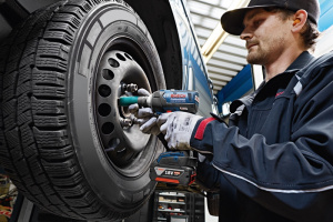 Гайковерт ударный Bosch GDS 18 V-EC 250 L-BOXX Professional