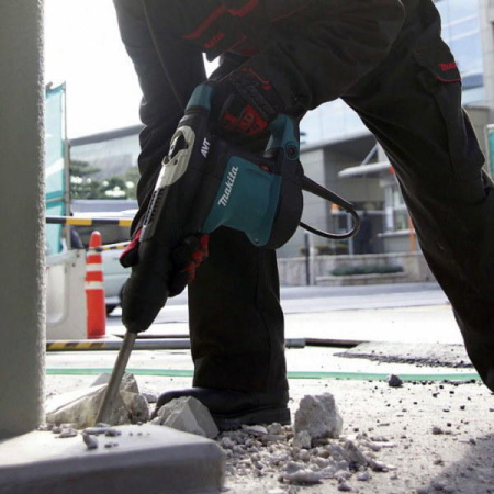 Перфоратор Makita HR 3541 FC в чемодане