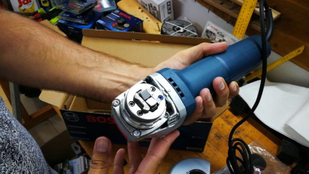 Угловая шлифмашина Bosch GWX 9-125 S в коробке