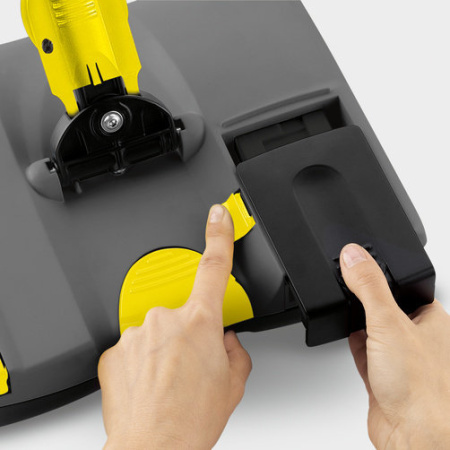 Профессиональный электровеник Karcher EB 30/1 Li-Ion