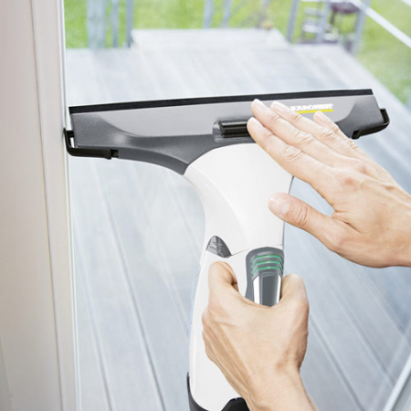 Стеклоочиститель (со съемным аккум) Karcher WV 5 Plus N