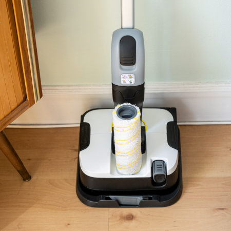 Электрошвабра для влажной уборки пола Karcher FC 2-4 Battery Set