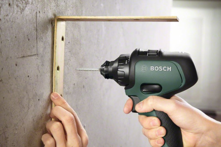 Аккумуляторная дрель-шуруповерт BOSCH AdvancedDrill 18 в чем.