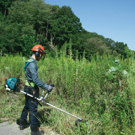 Мотокоса MAKITA EM 4350 RH с ножом и головкой