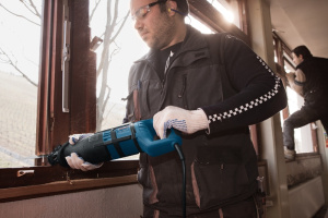 Сабельная пила BOSCH GSA 1300 PCE в чем. + 2 пильных полотна