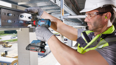 Гайковерт ударный Bosch GDX 18V-200